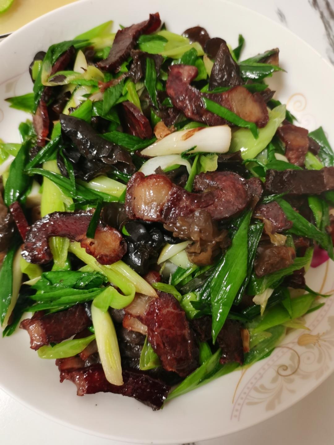 青蒜炒腊肉