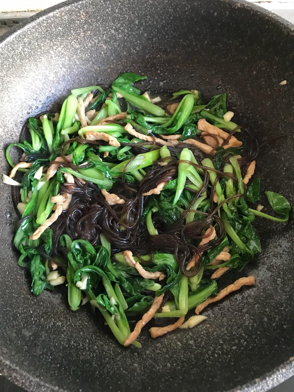 猪肉粉条炒油菜