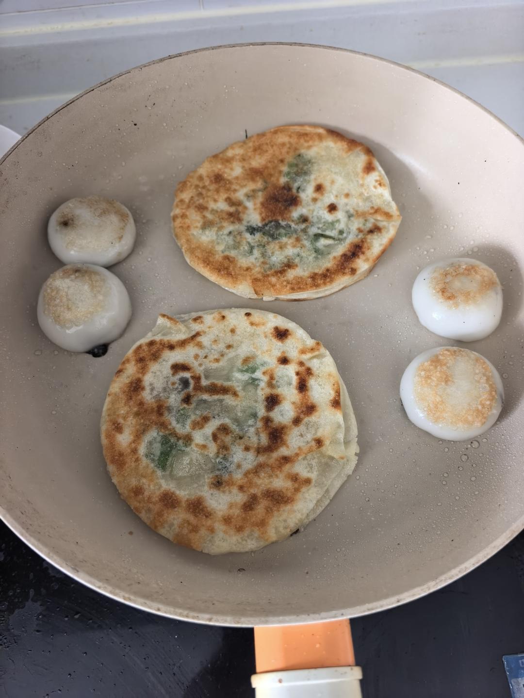 葱油饼（饺子皮版）