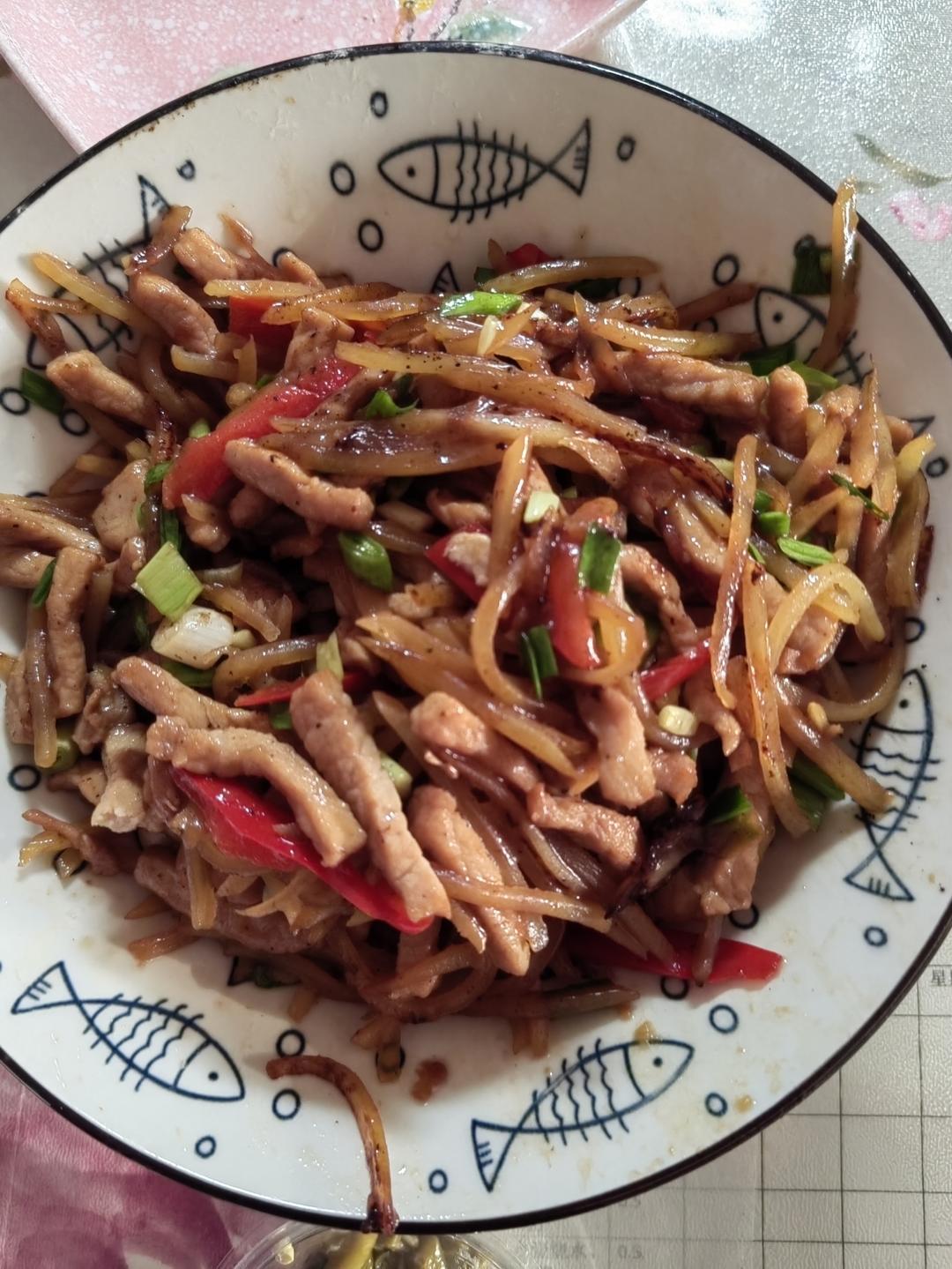 青椒土豆炒肉丝