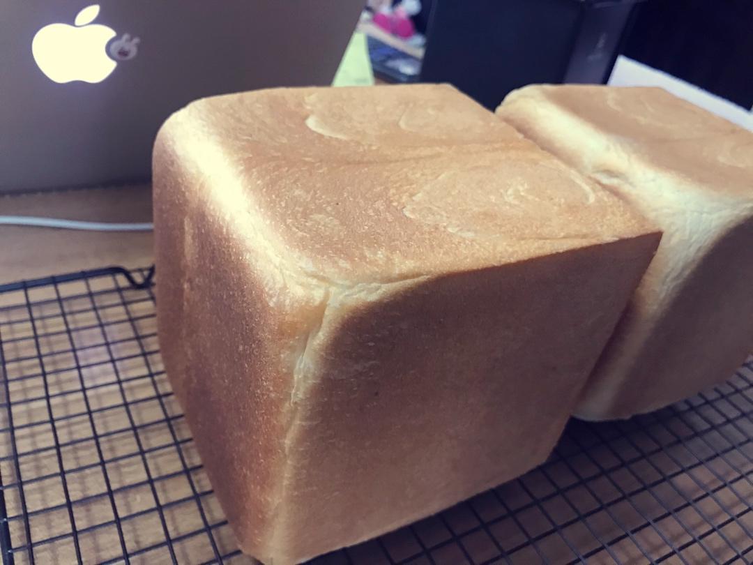 超棒的炼乳吐司只需一次发酵(450g土司盒x2)