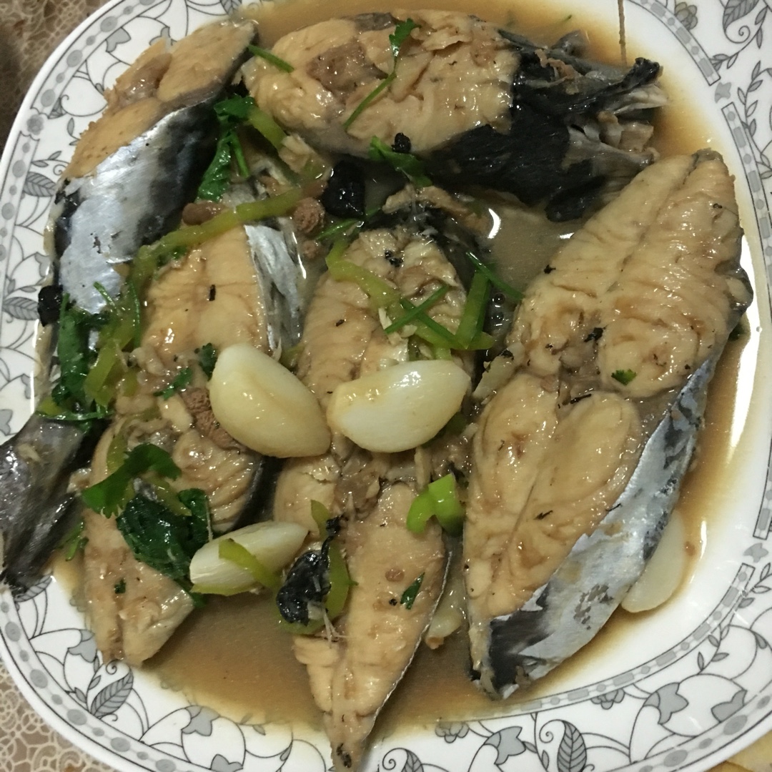 家常蒜苔烧鲅鱼