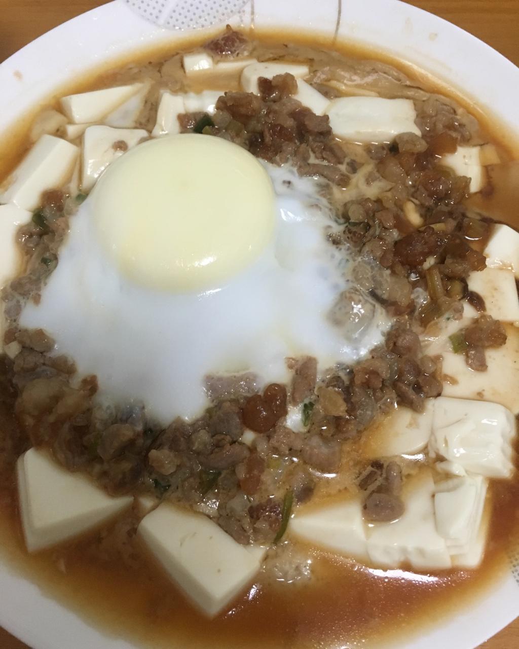 宛星阿布做的一人食肉末豆腐太阳蛋