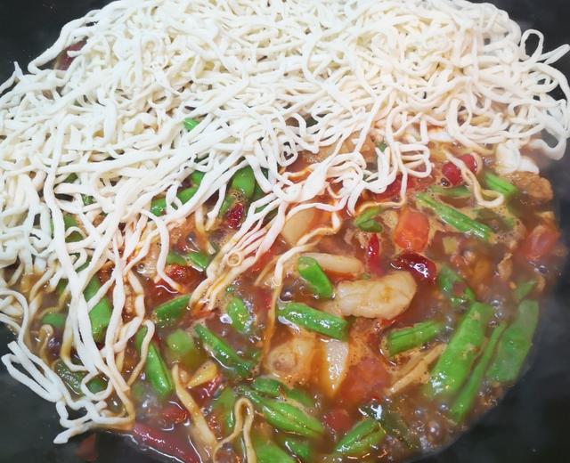 豆角焖面😍🥢🥗的做法