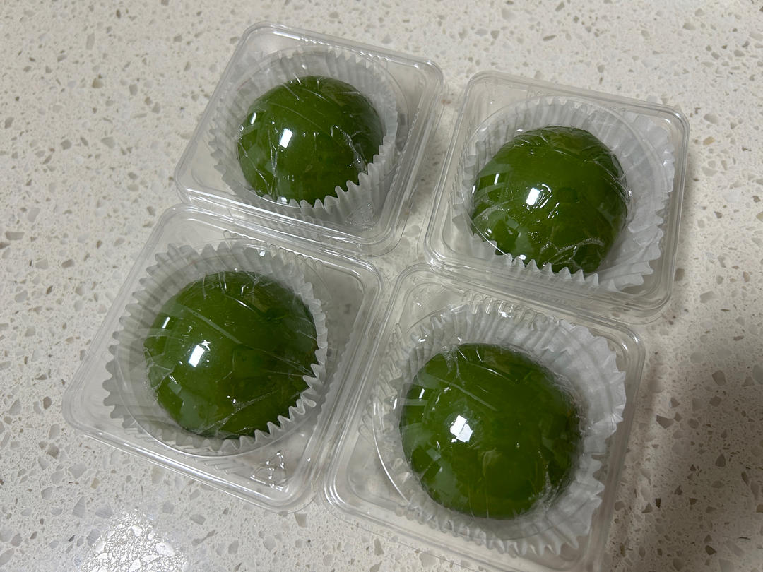 软软糯糯的青团配方和做法（附肉松咸蛋黄馅料配方）