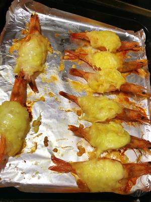 教你把黄油芝士焗虾做出大厨级的美味！的做法 步骤4