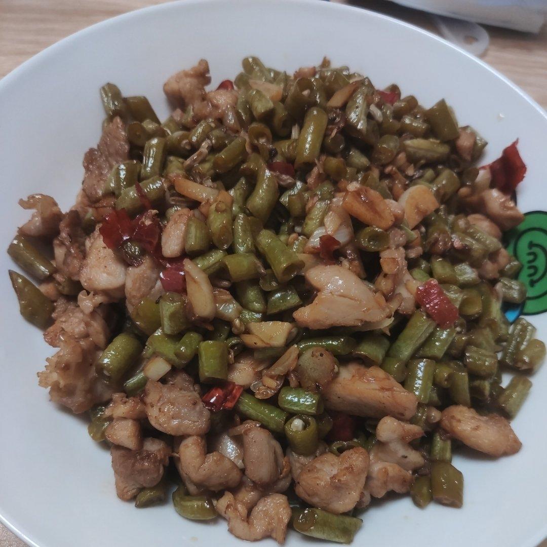 酸豆角炒肉末