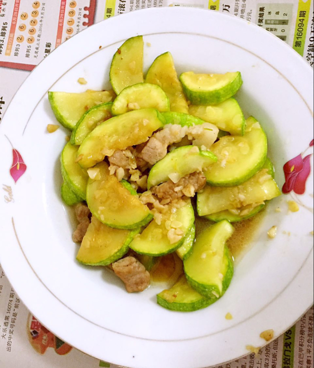 西葫芦炒肉片