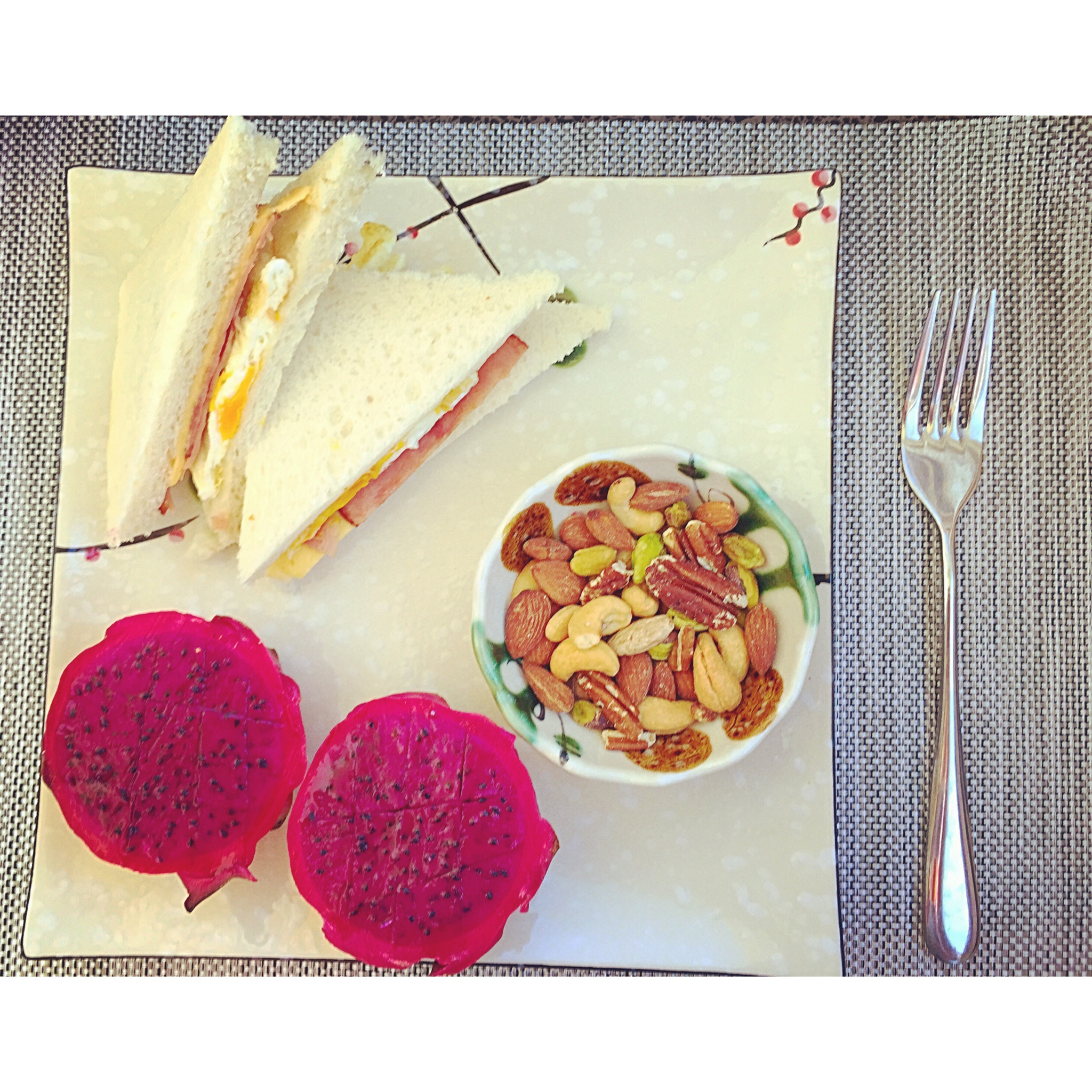 火腿芝士蛋三文治