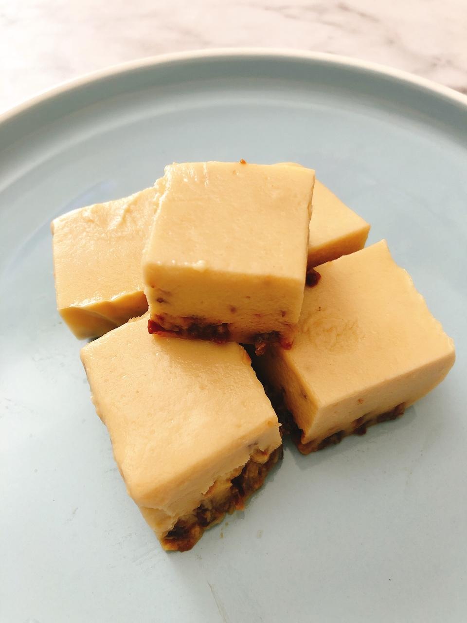 低糖无油黑加仑酸奶糕快手蒸出来的健康夏日点心