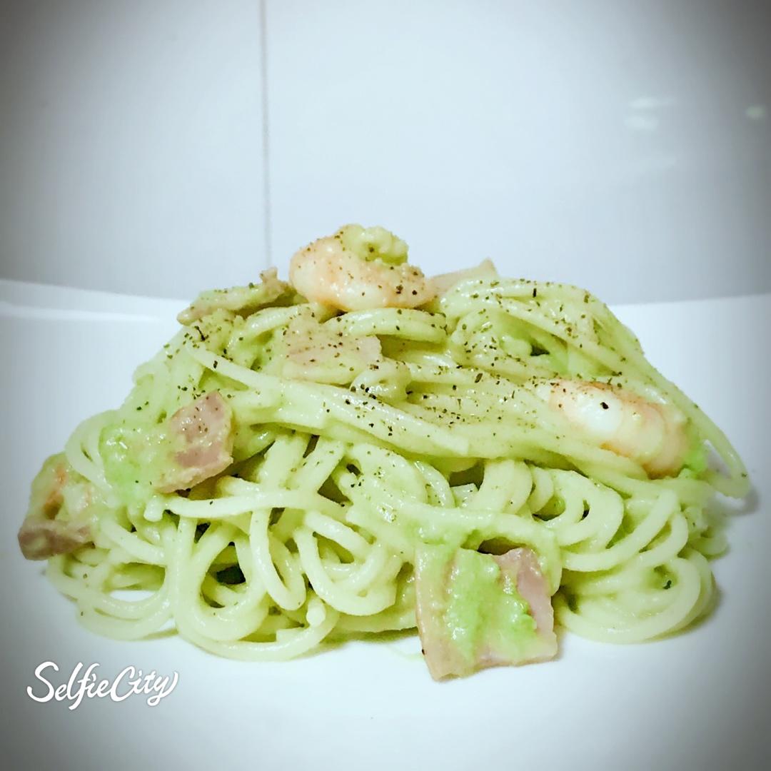 鲜虾牛油果意面