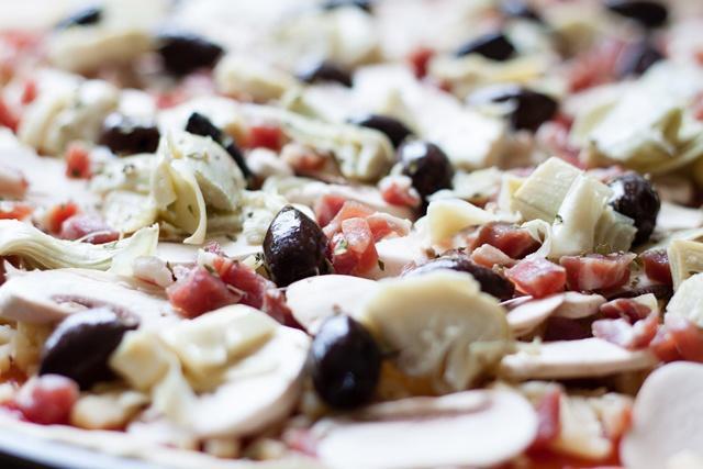 意式火腿缤纷披萨的做法