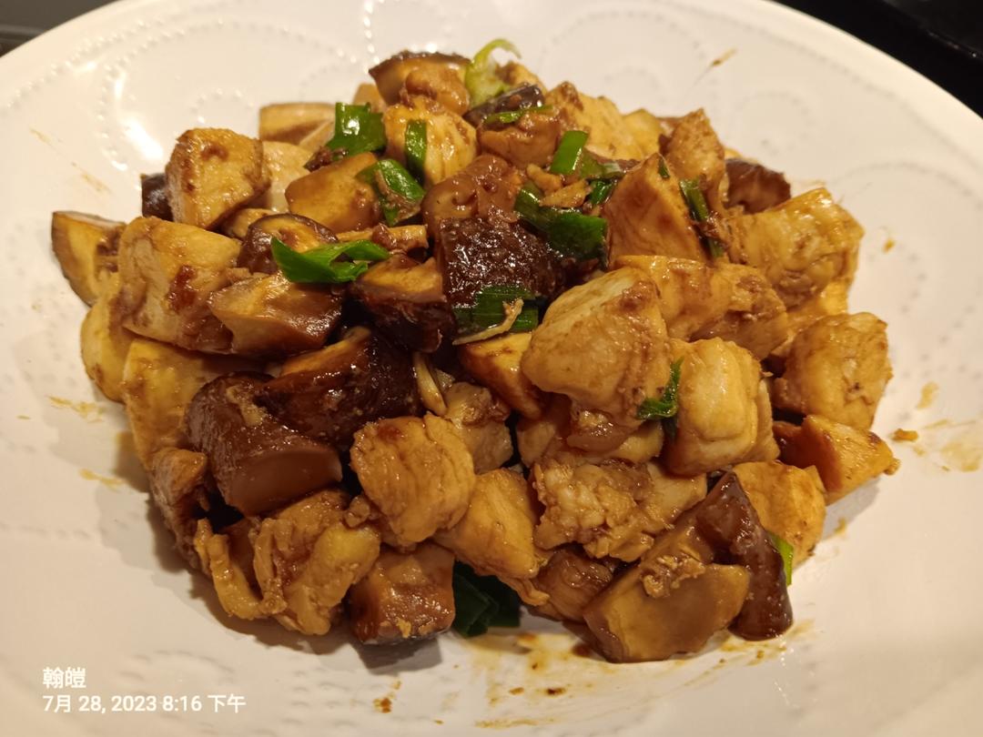 好吃低脂口蘑炒鸡胸肉