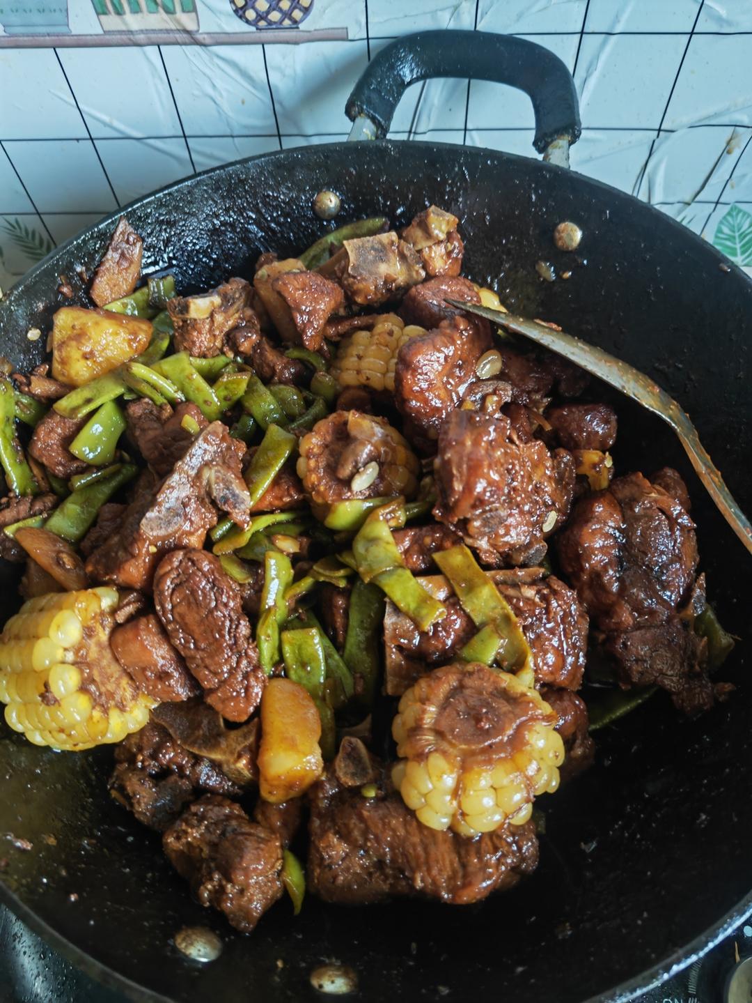 硬菜代表--排骨炖豆角土豆（豆角焖面胚子）