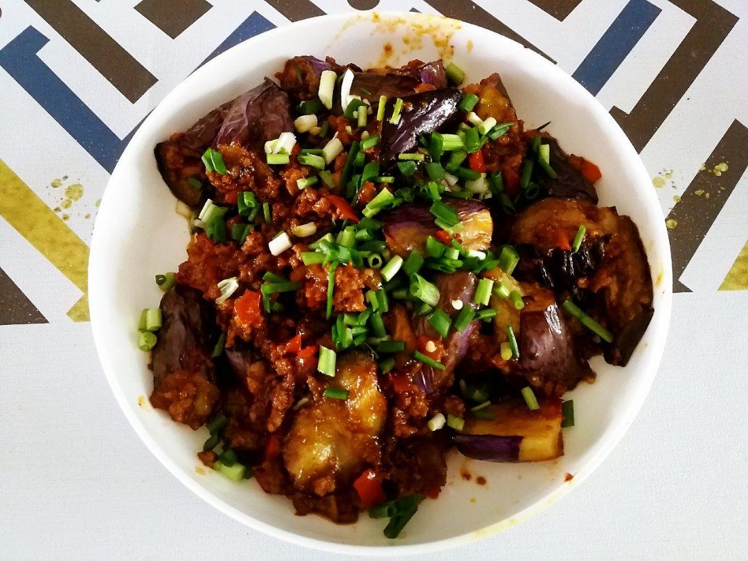 厨师长教你：“肉末烧茄子”的家常做法，口感软糯适合下饭，收藏