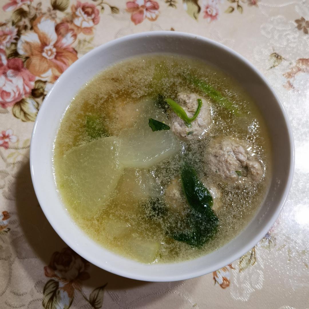 巨鲜美的冬瓜丸子汤