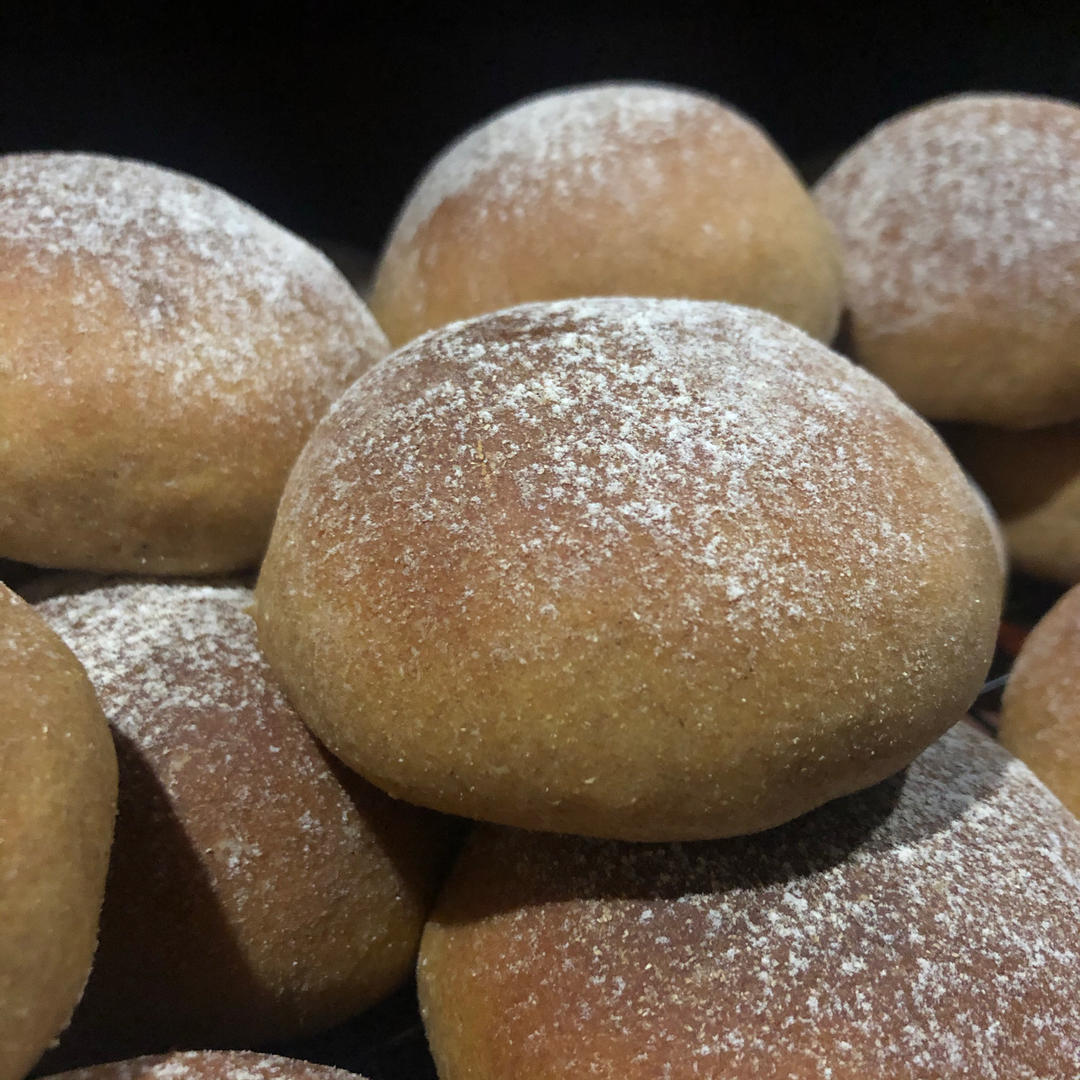 100%全麦欧包、餐包