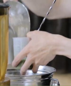 鲜奶宇治抹茶制作—誉世晨奶茶培训的做法 步骤4