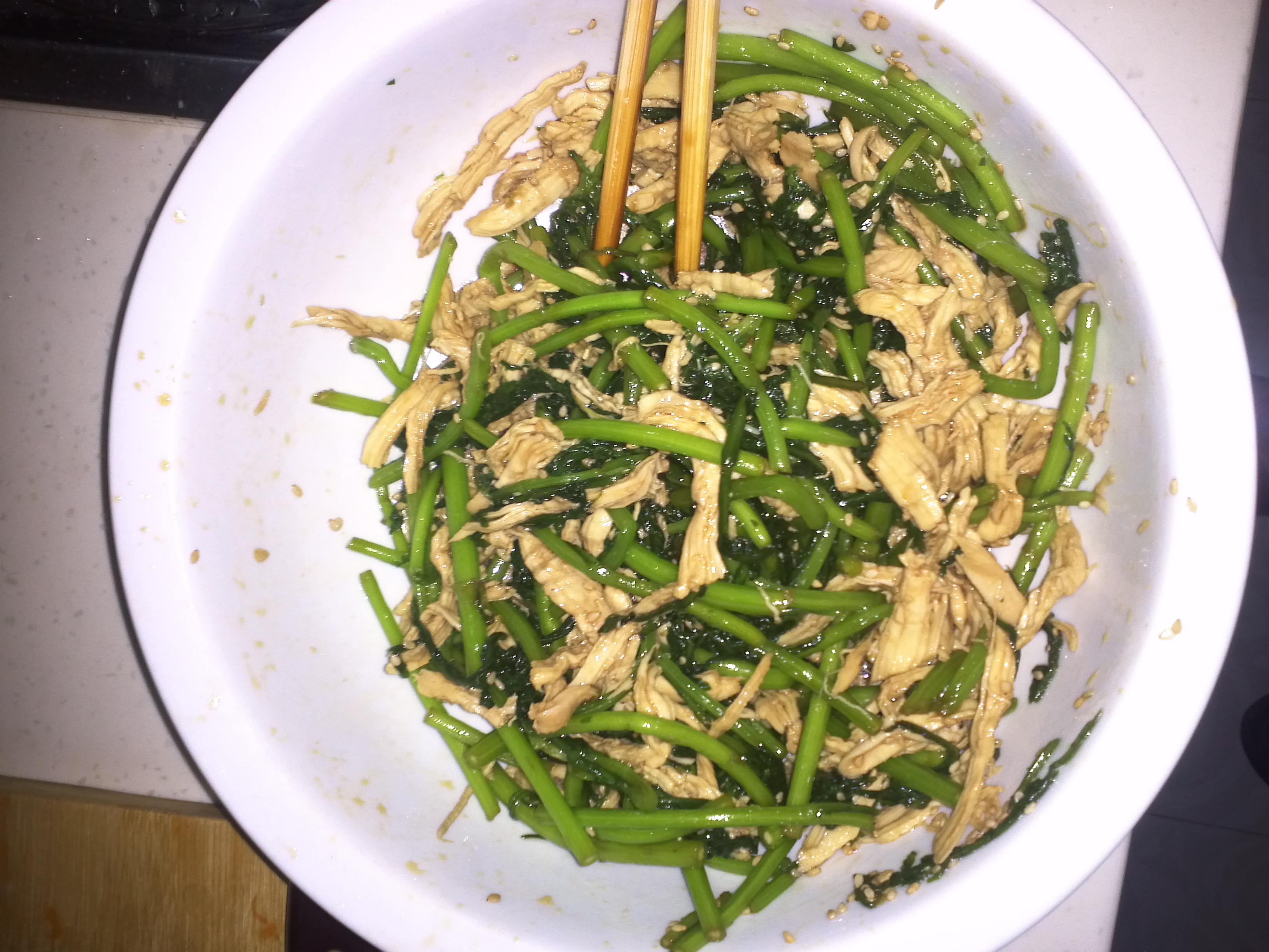 茼蒿拌鸡丝