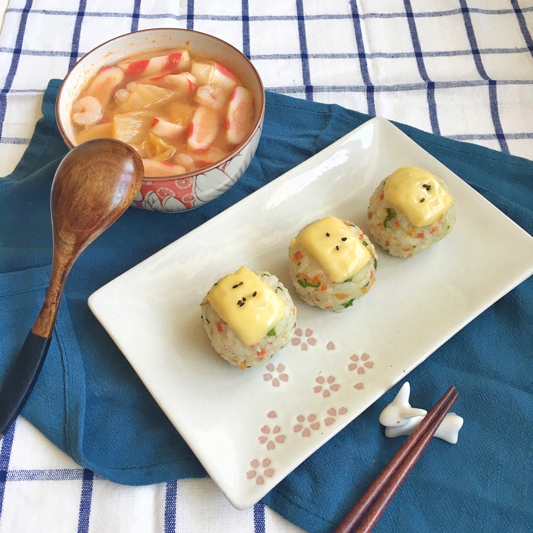 【奶酪烤饭团】
