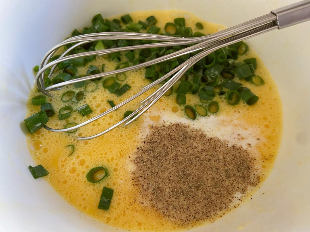 QQ的鸡蛋饼  ‼️麻薯鸡蛋饼软软糯糯的  口感太好了的做法 步骤6