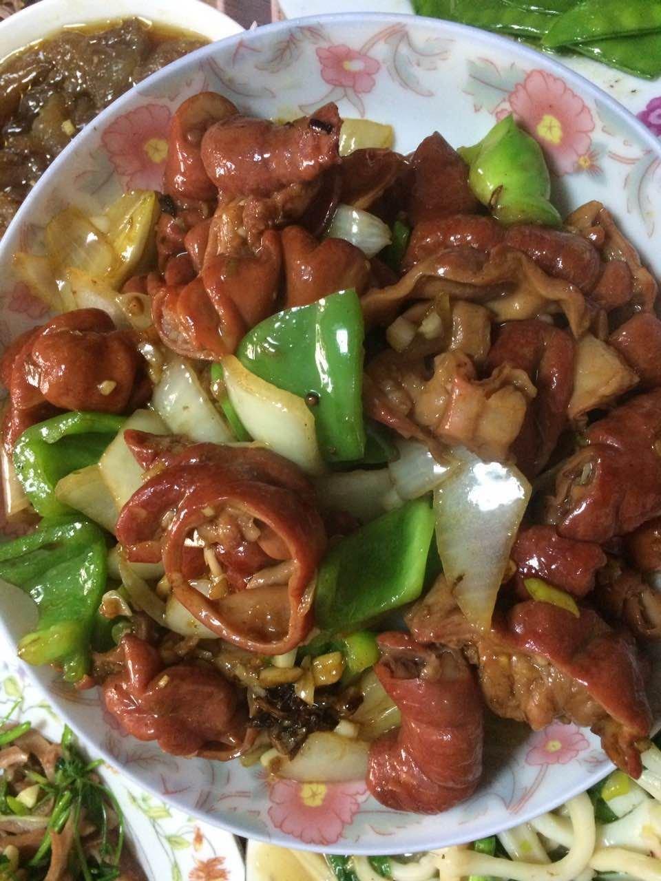 尖椒肥肠，不油不腻及挑尖椒秘方
