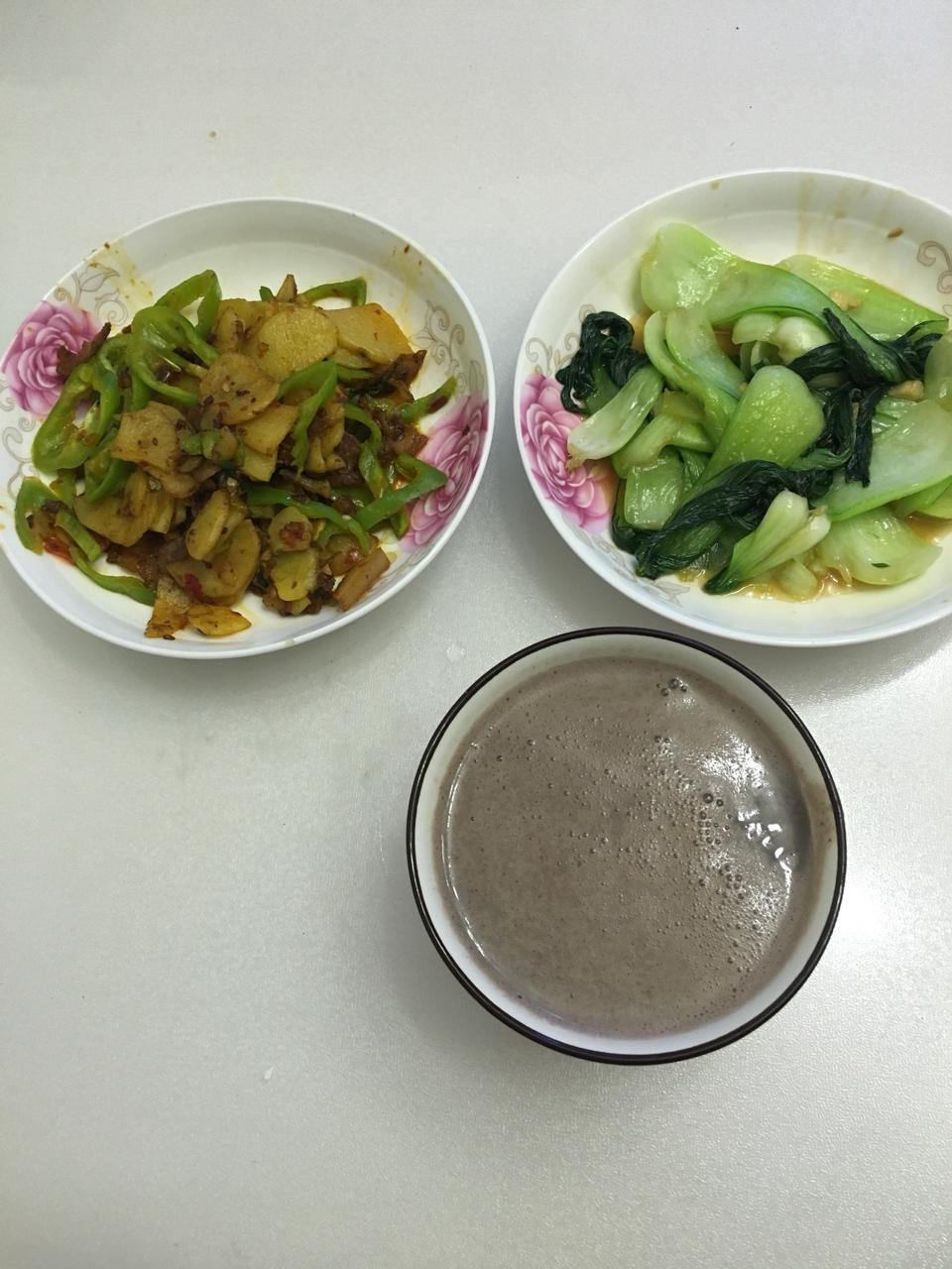五花肉干煸土豆片