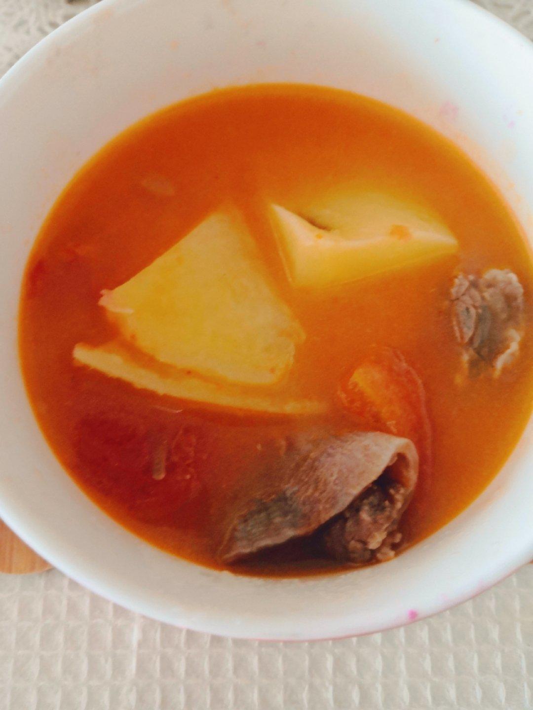 土豆番茄牛腩汤