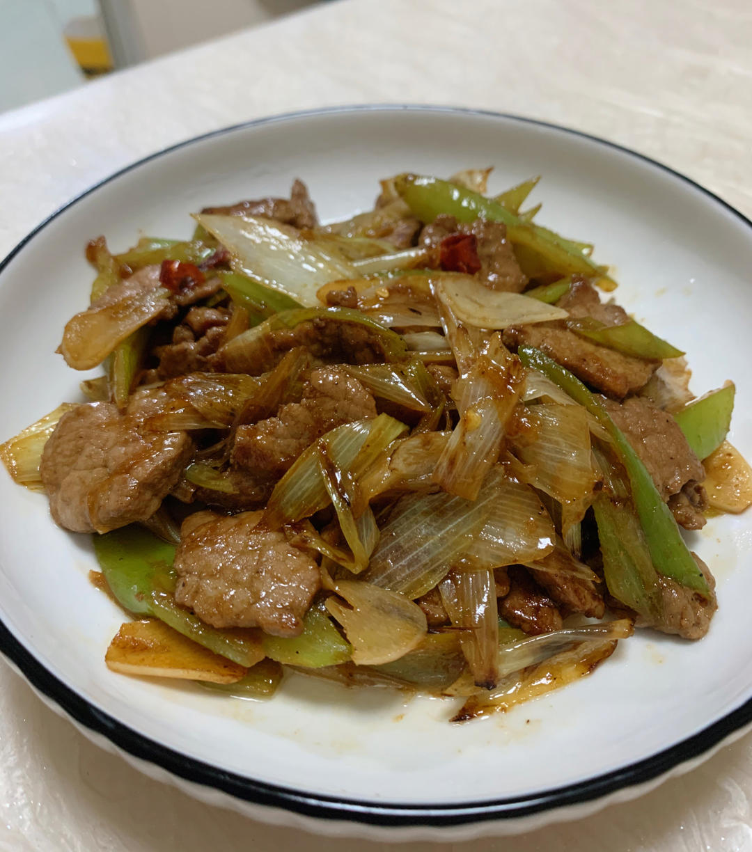 葱香浓郁的葱爆牛肉