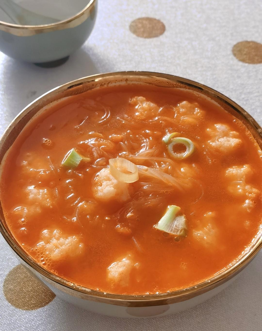 番茄虾滑粉丝煲