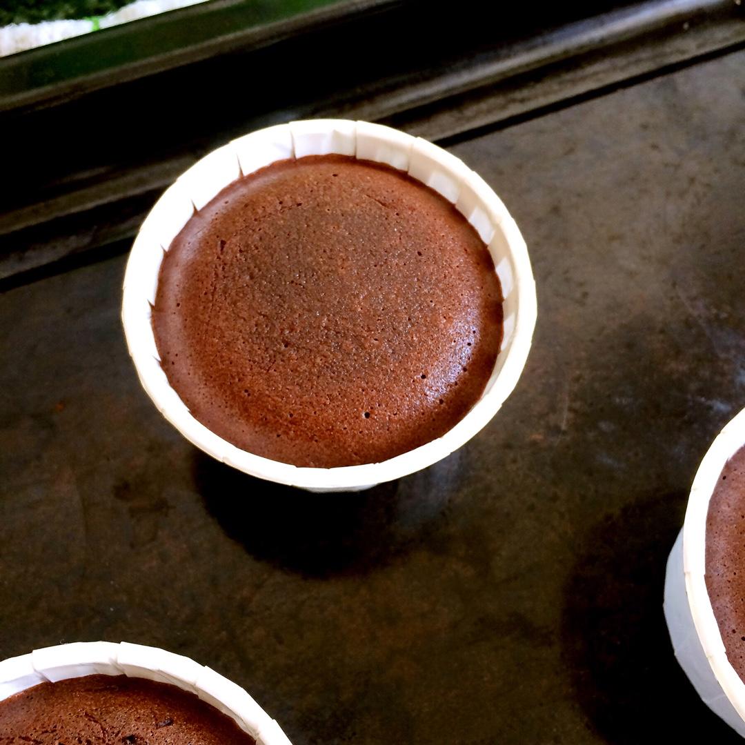 巧克力熔岩蛋糕(全图文超简单)