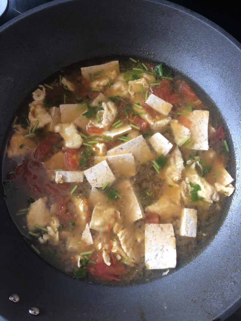 西红柿菌菇豆腐汤