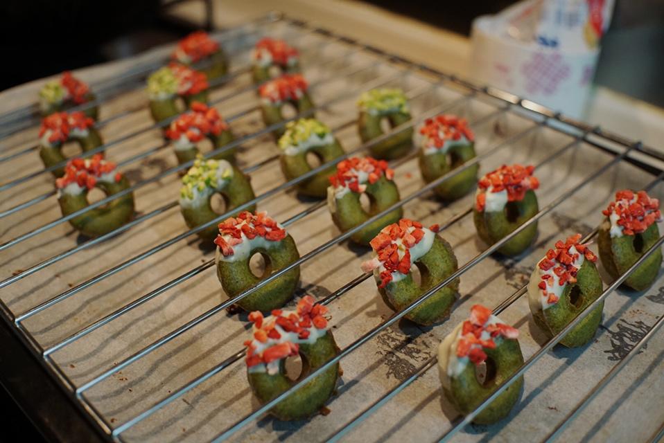 迷你甜甜圈蛋糕