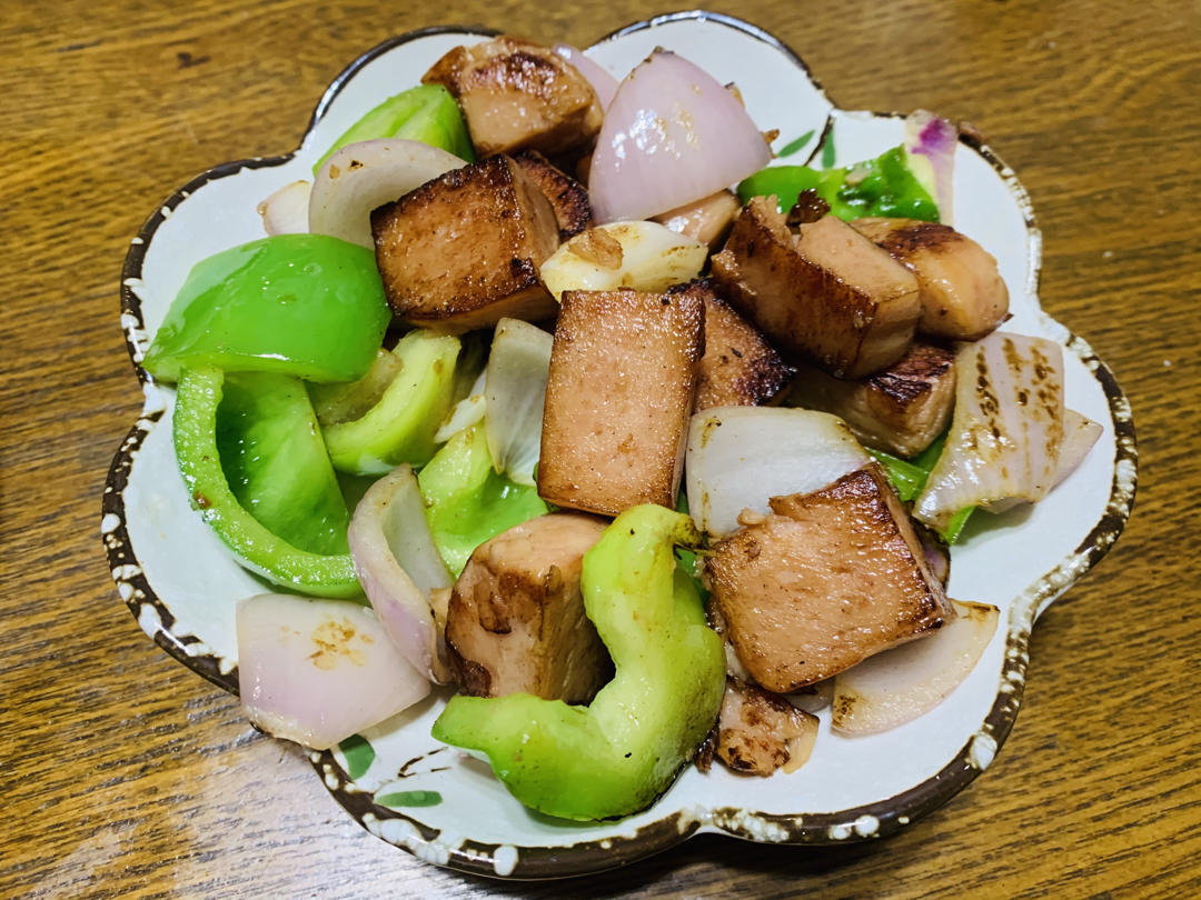 幸福感飙升的炒午餐肉