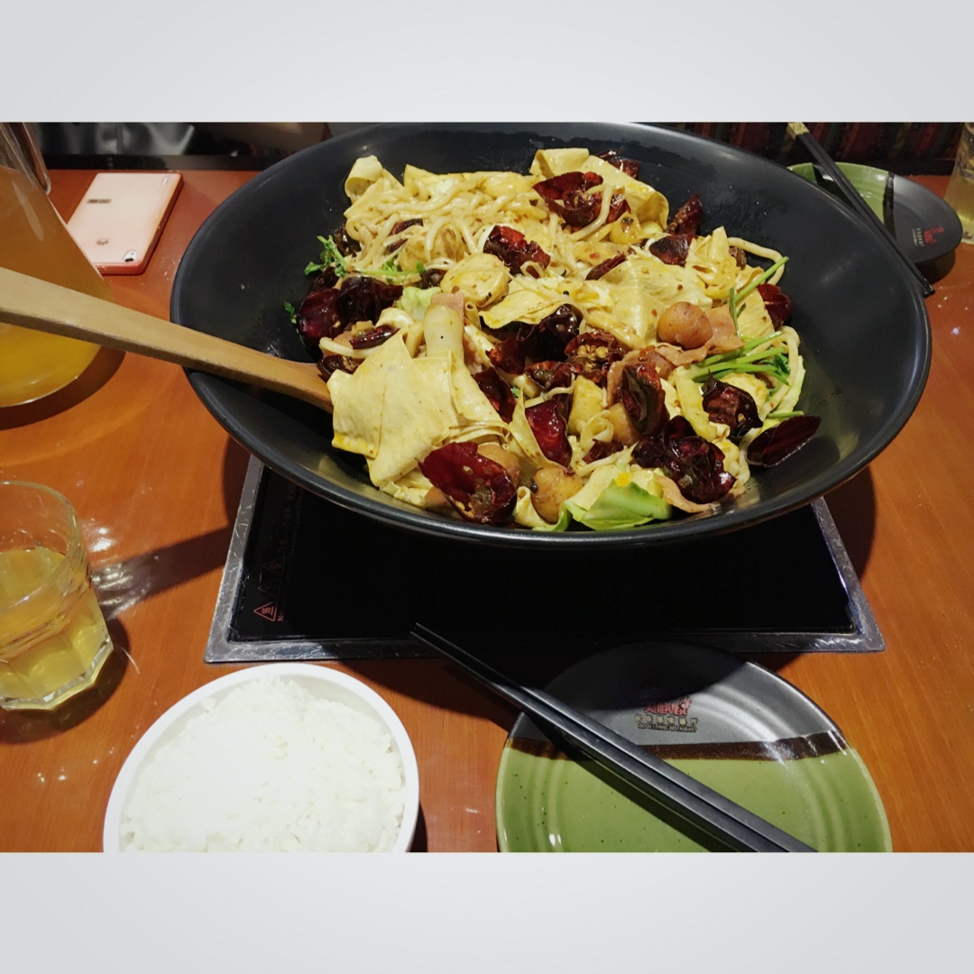 外食也要拍拍拍ヾ(✿ﾟ▽ﾟ)ノ