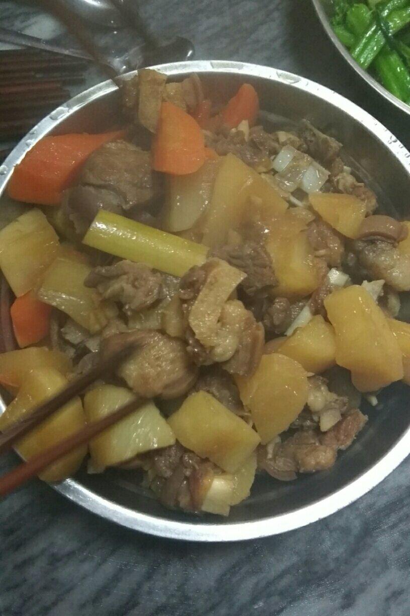 萝卜炖羊肉