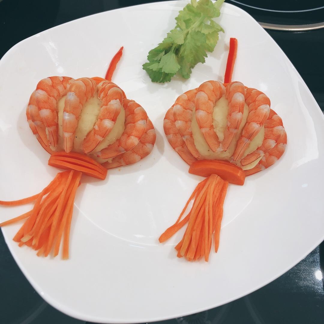 简单版新年菜谱之                灯笼虾土豆沙拉🏮