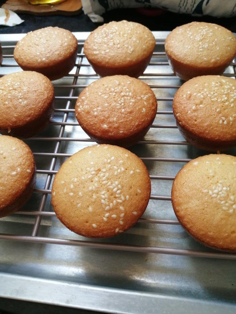 小鱼做的非常简单的老式蜂蜜蛋糕