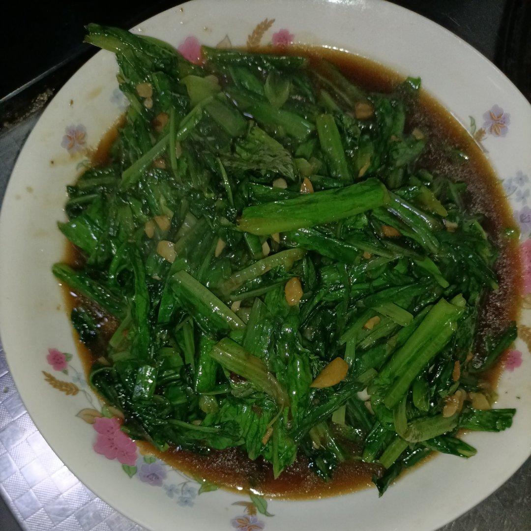 蒜蓉耗油清炒油麦菜，减脂快手菜，宝宝超爱，傻瓜步骤，屡试不爽，好吃且下饭，鲜香爽口！！