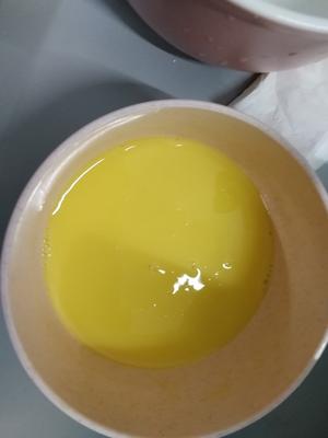 鸡蛋炒馒头（花卷）的做法 步骤2