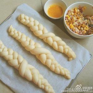 玉米火腿辫子面包的做法 步骤5