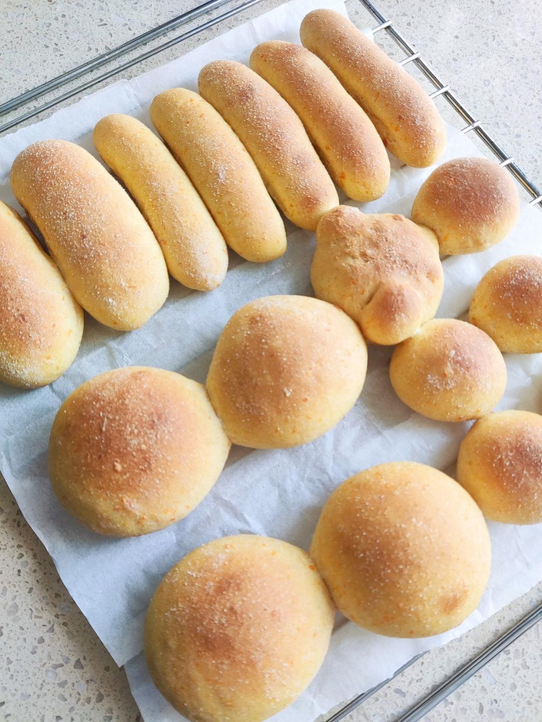 小胡萝卜热狗餐包