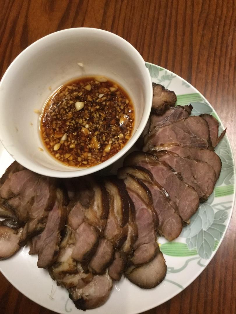 秘制酱肘子