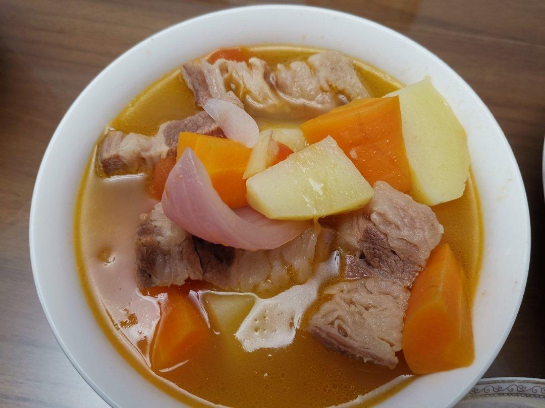 土豆番茄牛腩汤