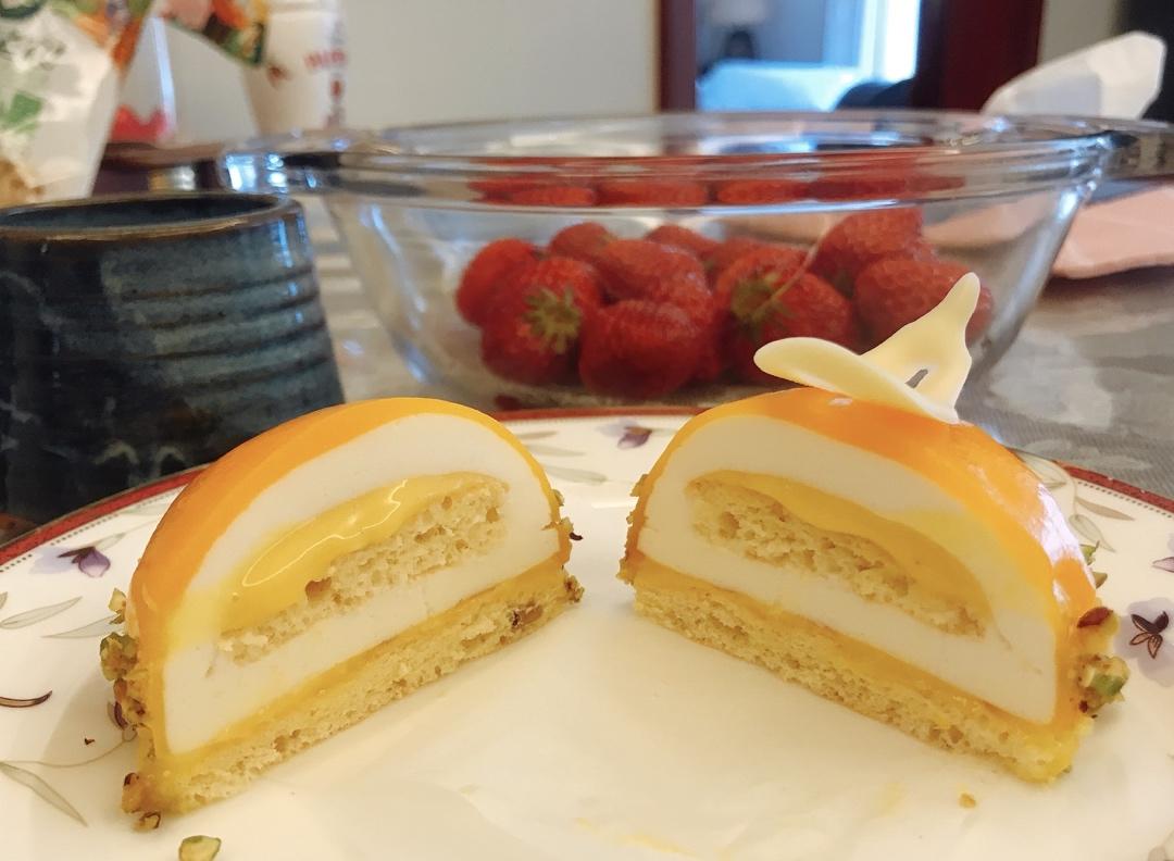 #拼颜值 也拼实力#Hakuna Matata-百香果芒果配椰子慕斯