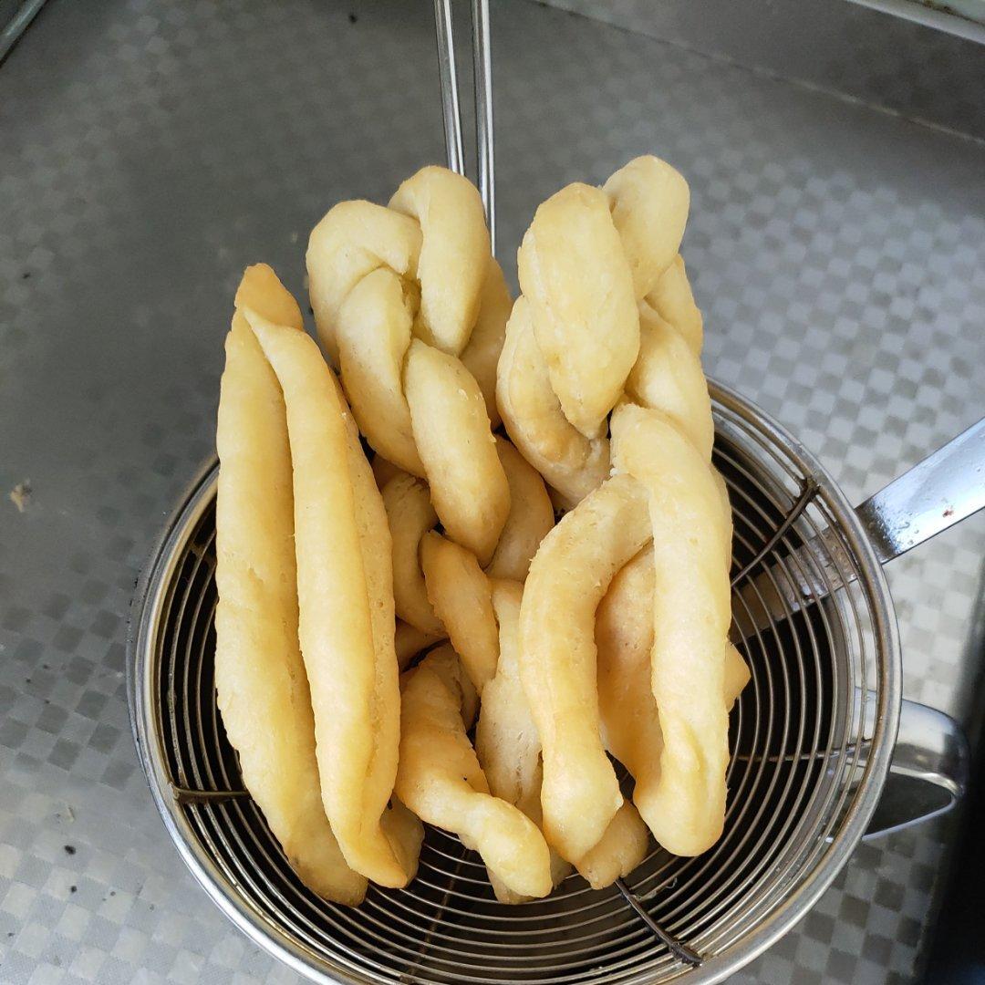 不加一滴水的酥脆奶香小油条