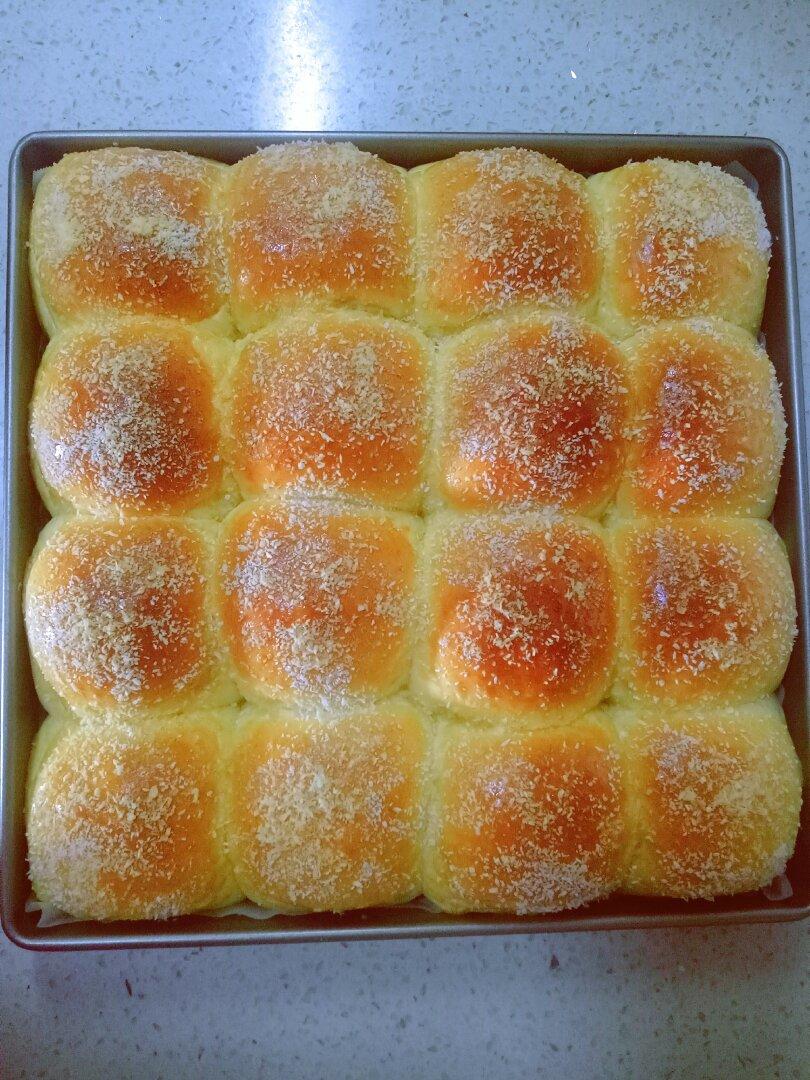 银耳椰蓉小餐包