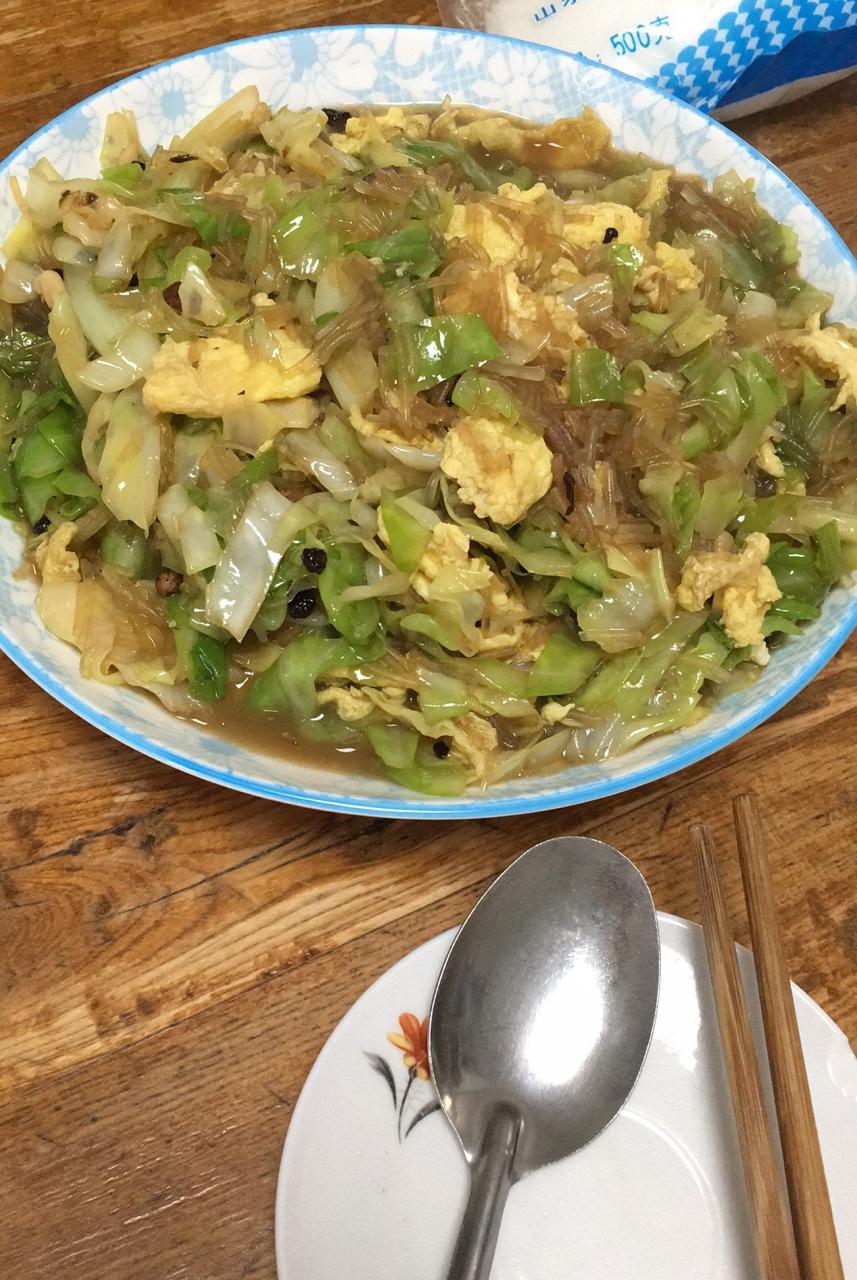 包菜粉丝炒鸡蛋