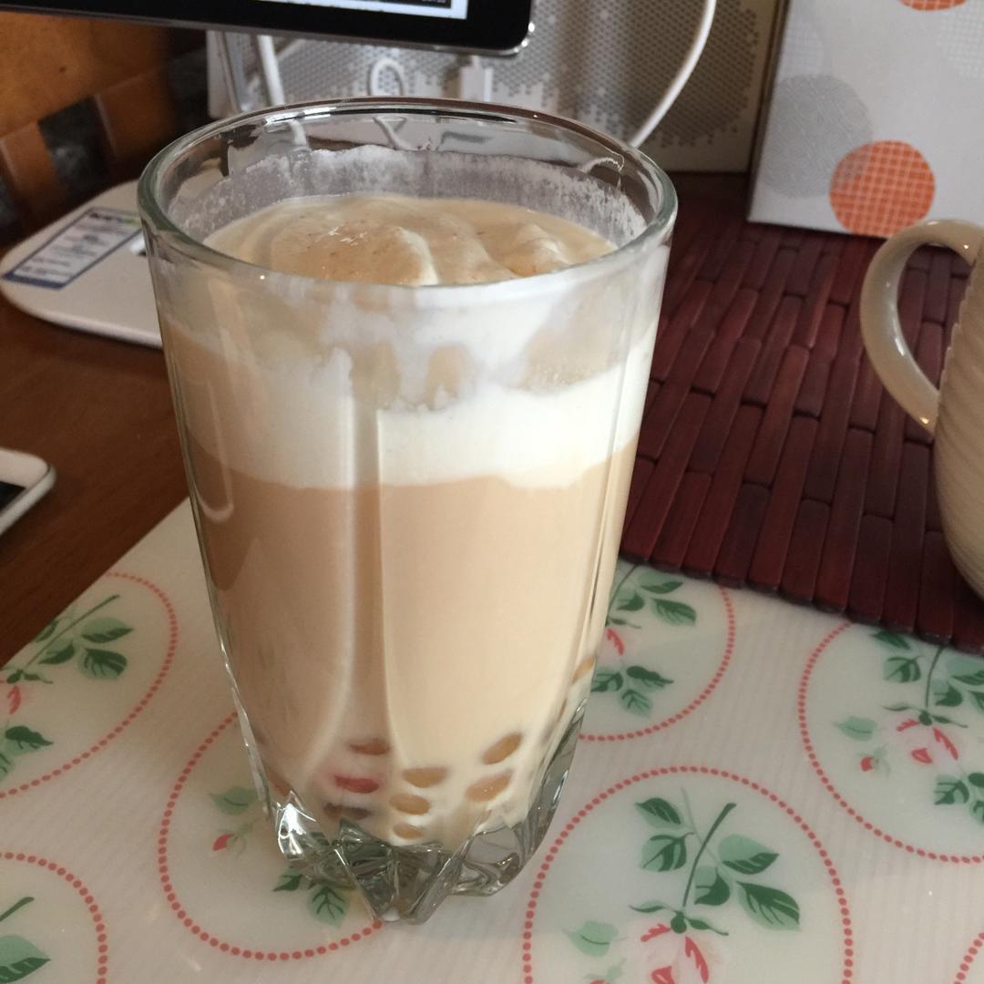 黑糖珍珠奶茶配海盐芝士奶盖（视频）