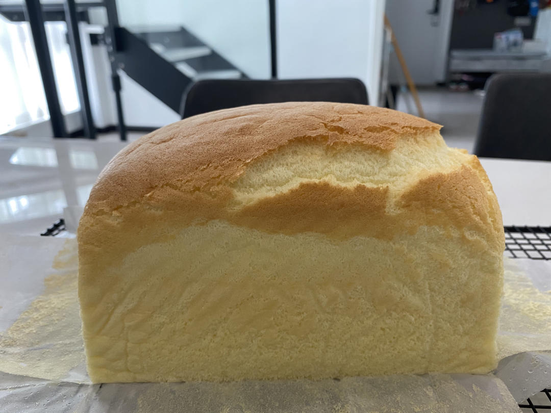 堪比柯基屁股
爆浆芝士🧀古早蛋糕